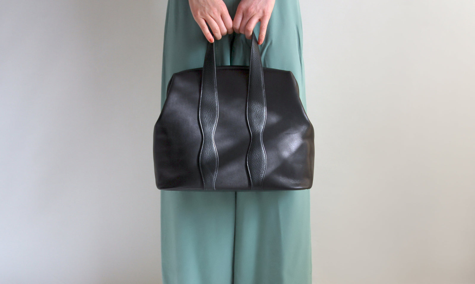 NANAKO BAG 300 – VALLEYSHELL